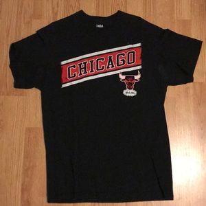 Men’s Sz L Chicago Bulls T